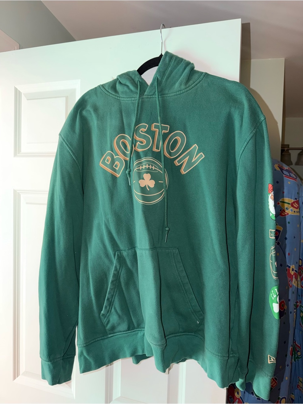 New Era Men's Green Boston Graphic Hoodie